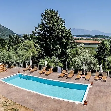 Golden Sun Nydri (Lefkada)