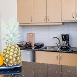 מלון דירות Golden Sun