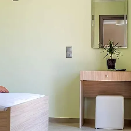 Golden Sun Aparthotel 4*