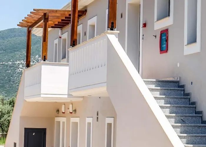 Golden Sun 4* Nydri (Lefkada)
