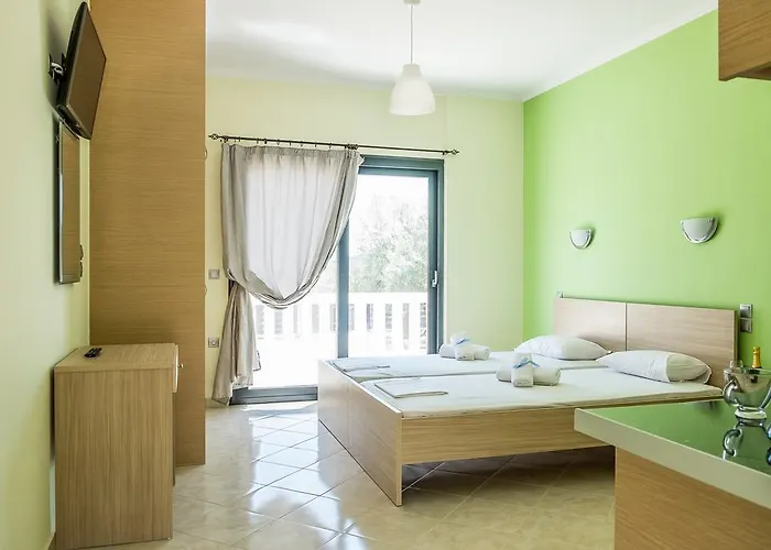 Golden Sun Nydri (Lefkada)